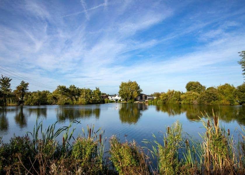 Tuscany Lodge Merston Buitenkant foto